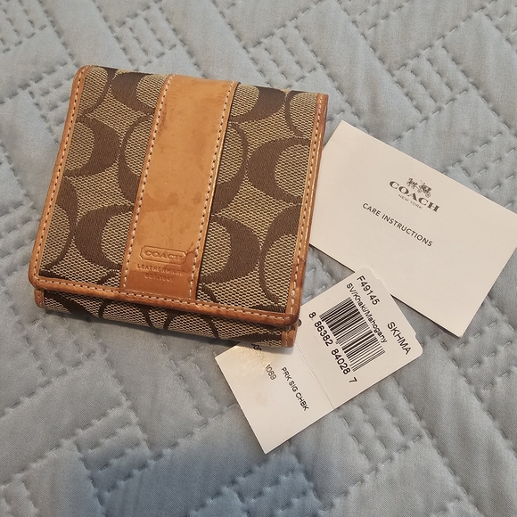 Coach Brown and Tan Wallet - Picture 3 of 4